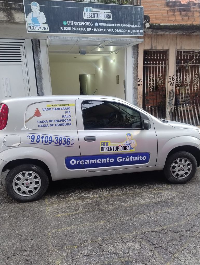 Veículo RDF em frente à unidade em Osasco